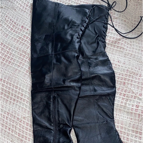 Black thigh high boots - Picture 9 of 10